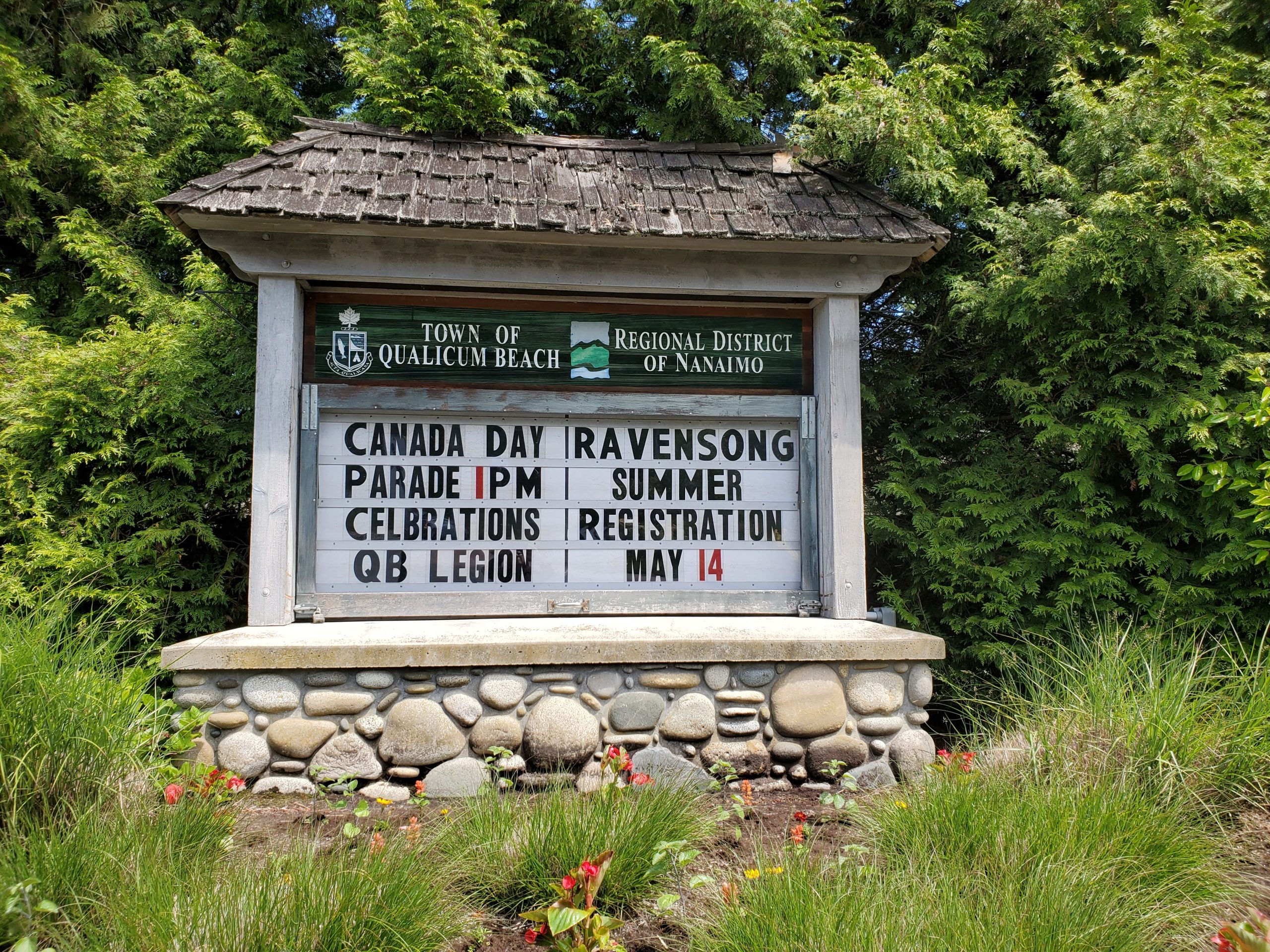 Town of Qualicum Beach and Regional District of Nanaimo Read-o-Graph sign, with the following text: